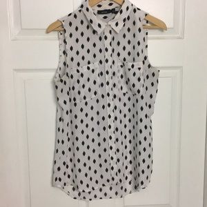 Pattered Sleeveless Button Up